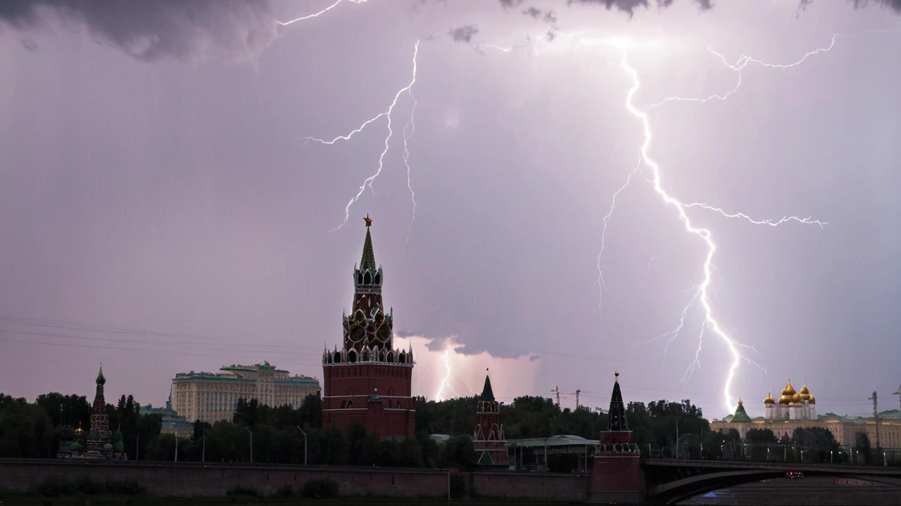 Ученый предупреждает о возможном появлении шаровой молнии в Москве
